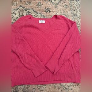 Old Navy Women's V-Neck Sweater in Pink